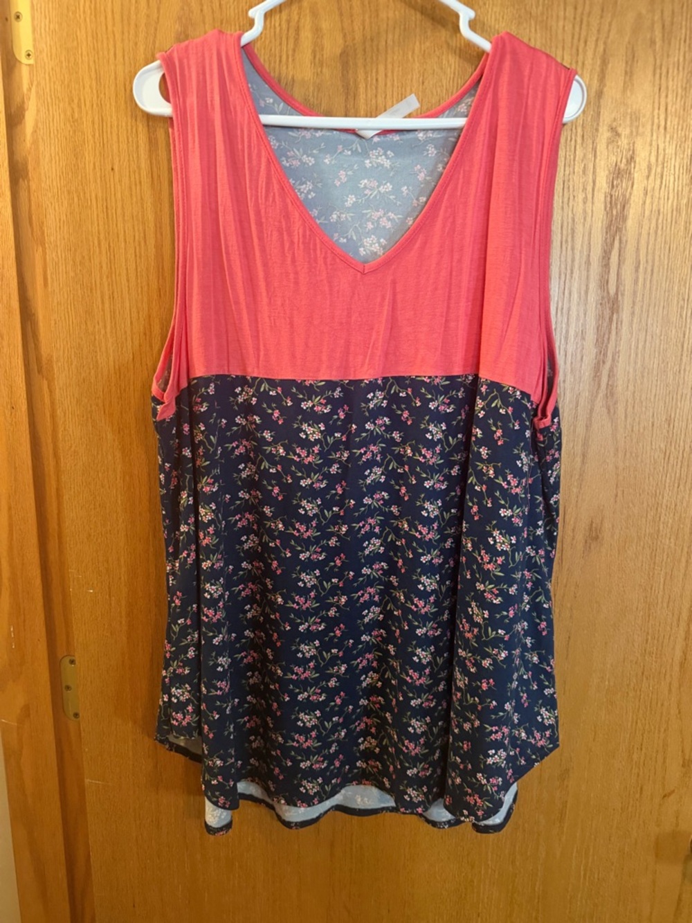 Women’s Coral and Navy Floral Sleeveless V-Neck Tank Top